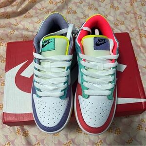 Nike Dunk Low Se Easter Candy
Two-Tone Sneakers
